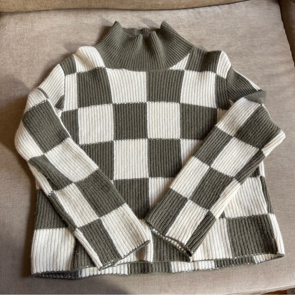 W. Cashmere Campbell checker cashmere sweater medium